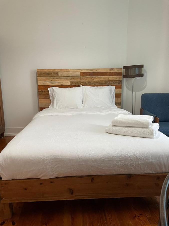 Retro M2 R4 - Lovely Double Room With Shared Bathroom Lisbona Esterno foto
